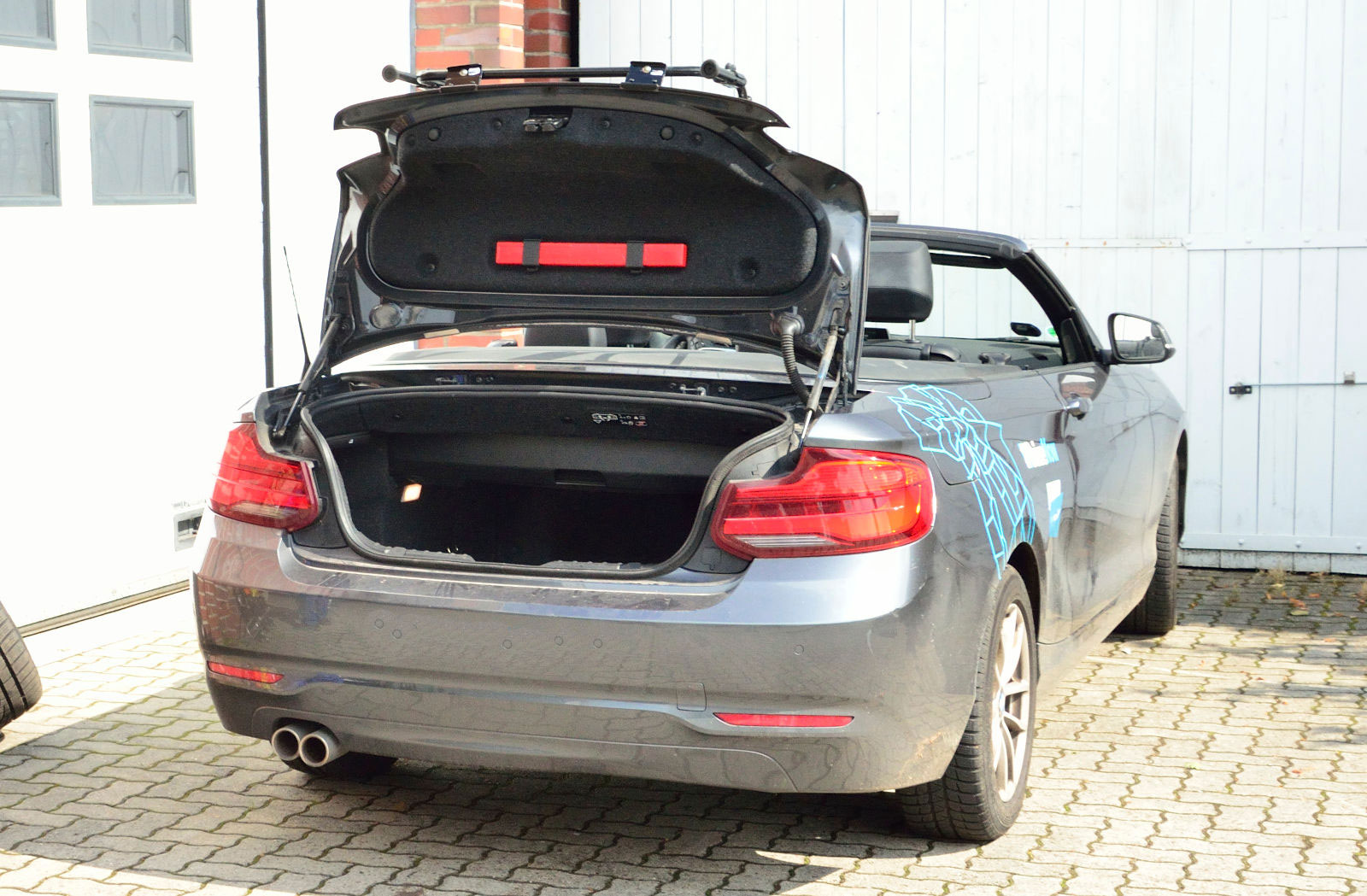Heckfahrradtrger BMW 2er Cabrio F23 Facelift - Fahrradhecktrger ohne AHK - Cabrio Verdeck kann geffnet werden