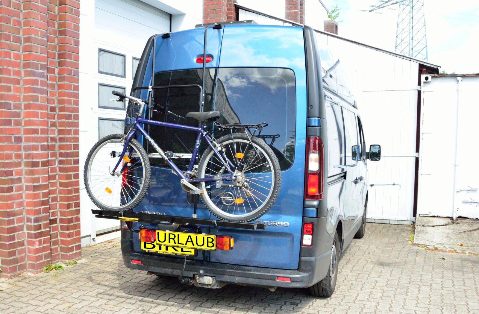 Fahrradträger Renault Trafic III Hochdach H2 Wohnmobil WoMo Heckträger Campervan